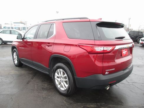Used 2020 Chevrolet Traverse LT image 9