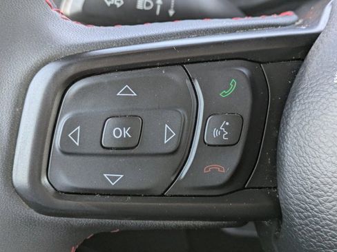 Used 2024 Jeep Gladiator Rubicon w/ Technology Group image 29