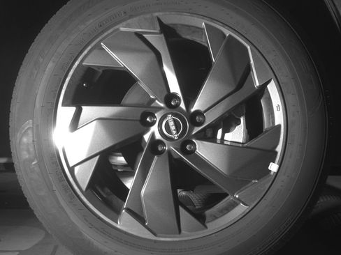 Used 2025 Nissan Rogue SV FWD image 13