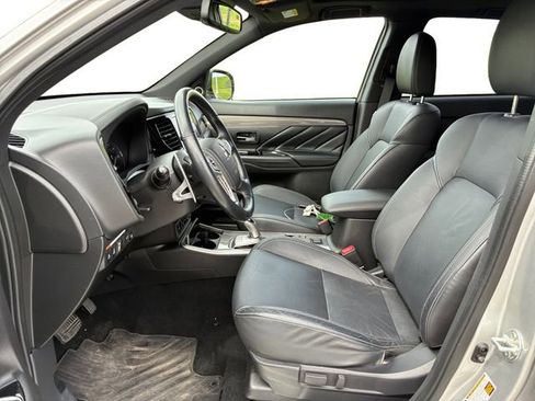 Used 2019 Mitsubishi Outlander GT AWD/4WD image 11