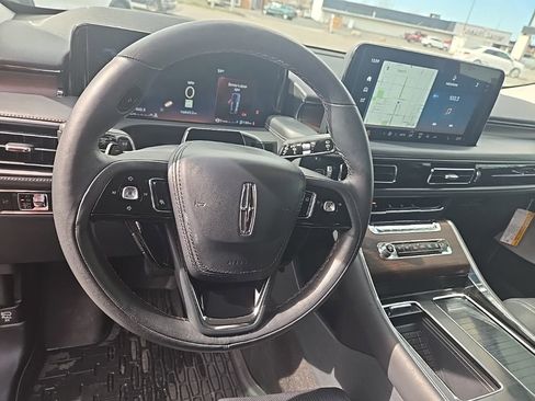 Used 2025 Lincoln Aviator Reserve w/ Equipment Group 201A image 13