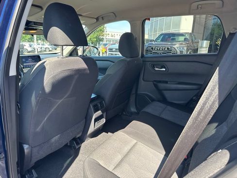 Used 2025 Nissan Rogue SV FWD image 16