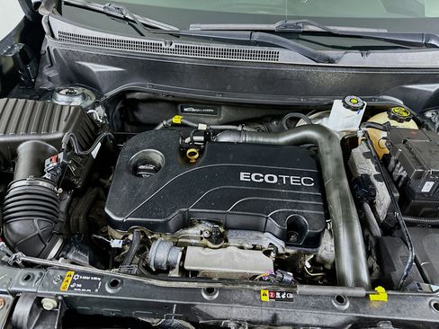 Used 2018 Chevrolet Equinox LT image 32