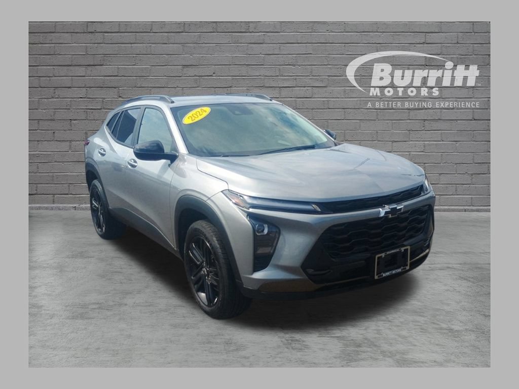 Used 2024 Chevrolet Trax ACTIV FWD 360° Tour