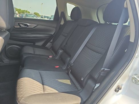 Used 2020 Nissan Rogue SV AWD/4WD image 14