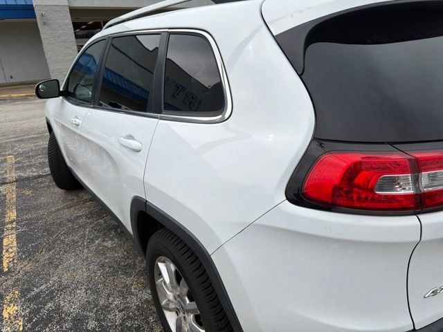 Used 2015 Jeep Cherokee Limited AWD/4WD image 4