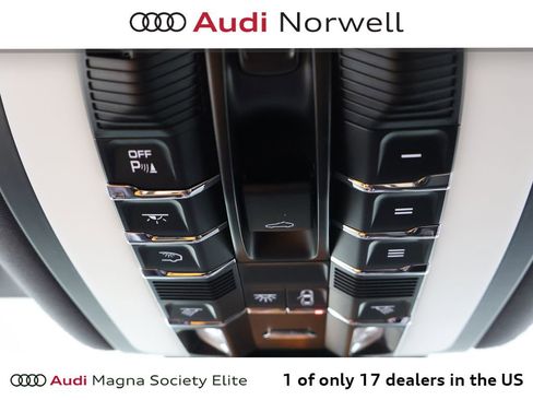 Used 2022 Porsche Macan GTS AWD/4WD image 8