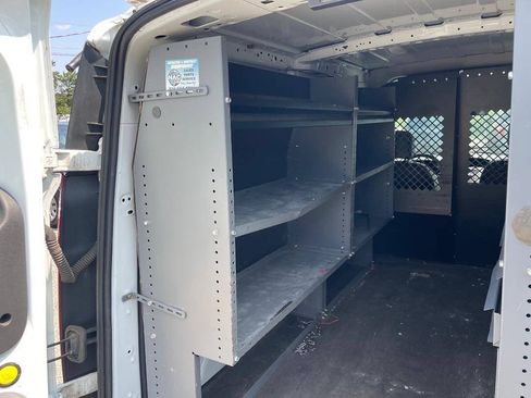 Used 2017 Ford Transit Connect XL FWD image 19