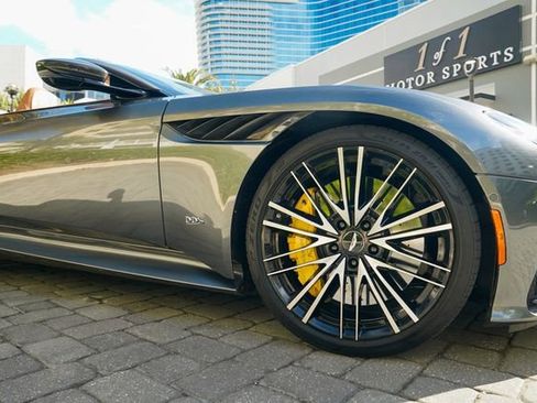 Used 2023 Aston Martin DBS Volante image 35