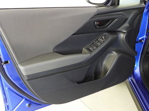 Certified 2025 Subaru Crosstrek 2.0i Premium image 11