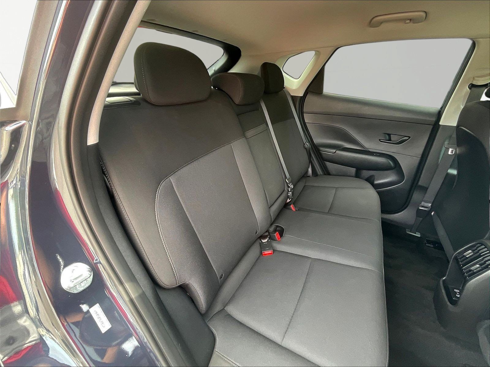 Used 2025 Hyundai Kona SEL AWD/4WD image 25