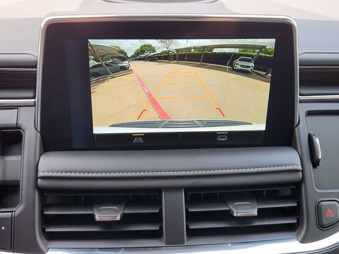 Used 2023 Chevrolet Tahoe Premier RWD image 18