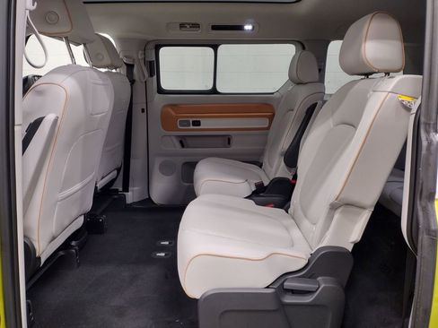 New 2025 Volkswagen ID. Buzz Pro S Plus image 25