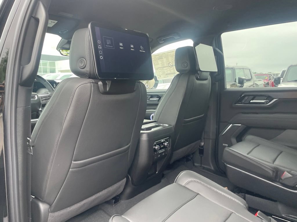New 2026 GMC Yukon Denali w/ Advanced Technology Package AWD/4WD image 23