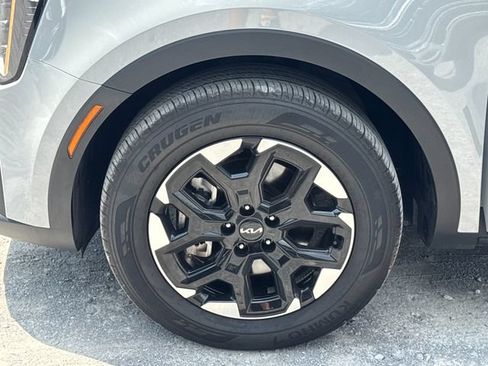 Used 2025 Kia Sorento S FWD image 24