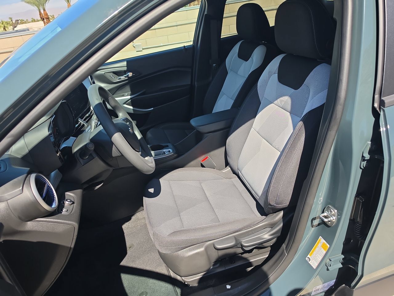 Used 2026 Chevrolet Trax LS FWD image 18