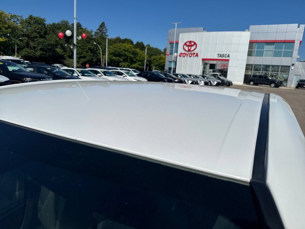 Used 2025 Toyota Camry LE FWD image 43