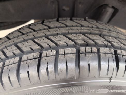 Used 2020 Toyota Tacoma SR5 image 18