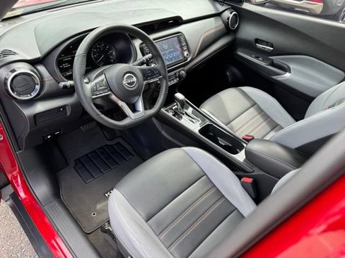 Used 2023 Nissan Kicks SR w/ SR Premium Package FWD image 15
