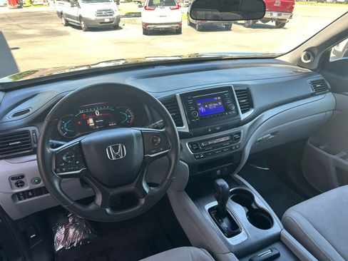 Used 2020 Honda Pilot LX image 4