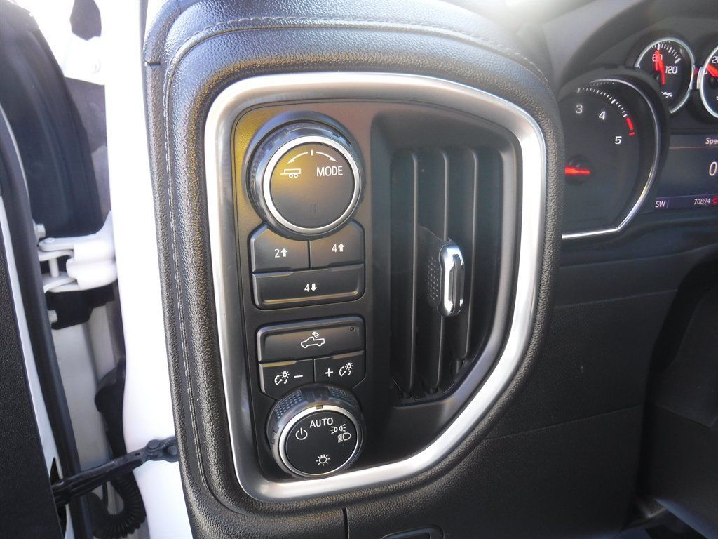 Used 2023 Chevrolet Silverado 3500 LT AWD/4WD image 16