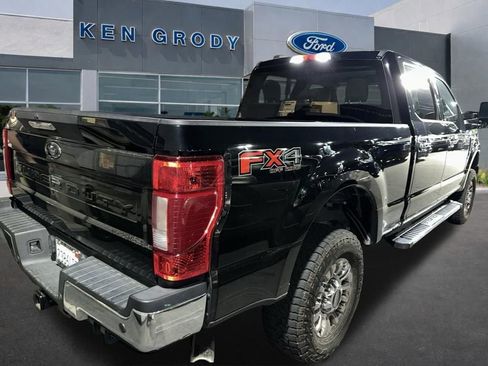 Used 2021 Ford F250 XLT w/ XLT Premium Package image 9
