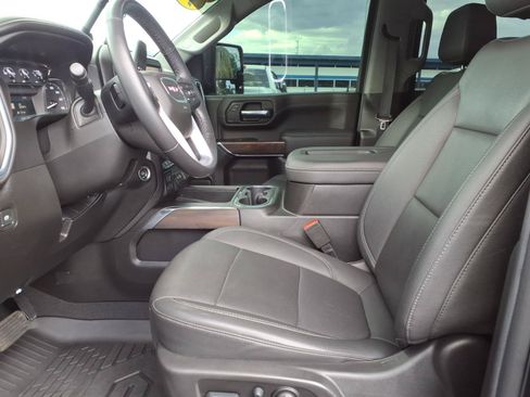 Used 2022 GMC Sierra 2500 SLT w/ SLT Premium Package AWD/4WD image 22