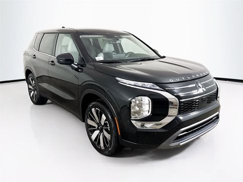 New 2026 Mitsubishi Outlander SE image 28