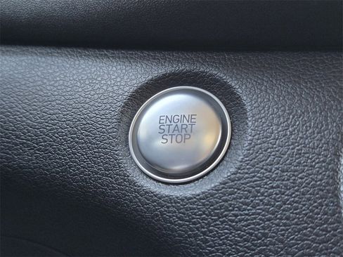 Used 2020 Hyundai Santa Fe SEL image 23