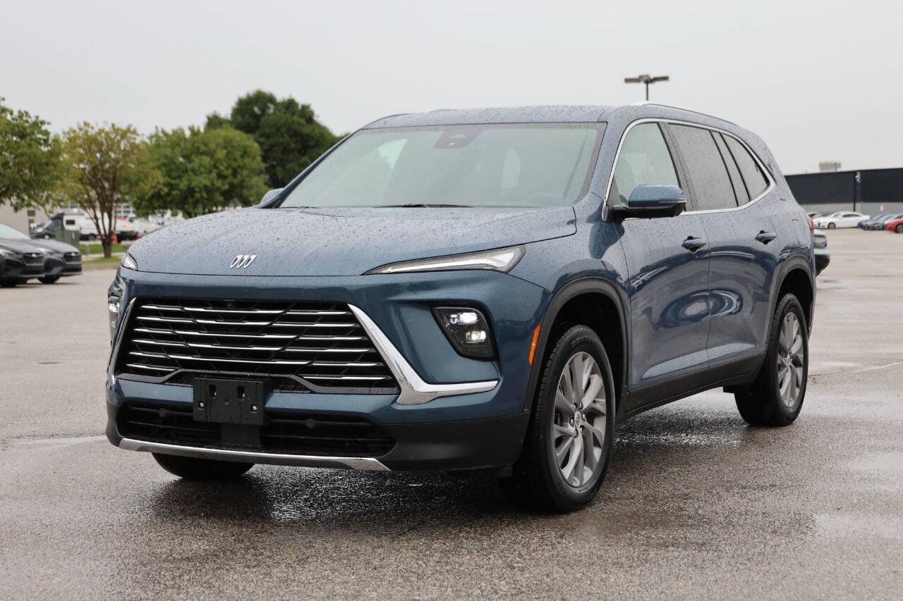 Used 2026 Buick Enclave Preferred w/ Power Package AWD/4WD image 6