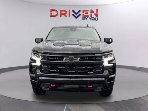 Used 2025 Chevrolet Silverado 1500 LT Trail Boss w/ LT Trail Boss Premium Package AWD/4WD image 9