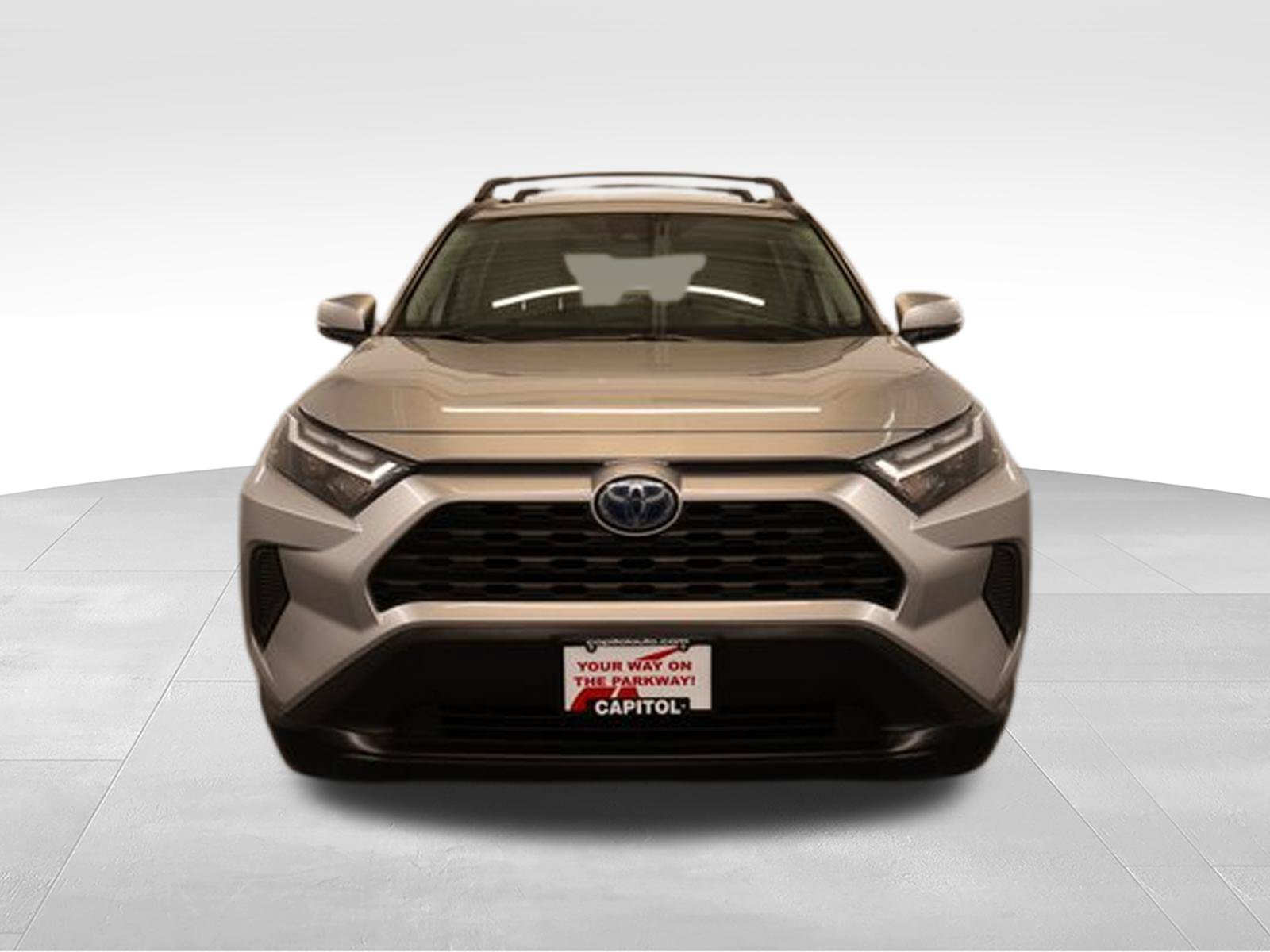 Used 2022 Toyota RAV4 XLE w/ Convenience Package AWD/4WD image 6