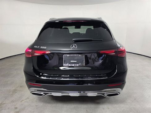 Certified 2025 Mercedes-Benz GLC 300 image 5