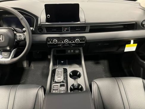 New 2025 Honda Pilot Elite image 23