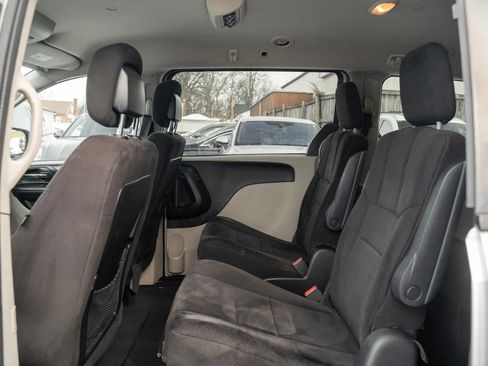 Used 2011 Dodge Grand Caravan Mainstreet w/ PWR Convenience Group image 8