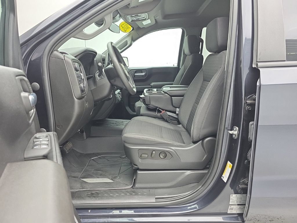 Used 2023 Chevrolet Silverado 1500 Custom AWD/4WD image 14