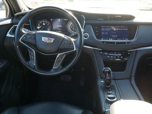 Used 2021 Cadillac XT5 Premium Luxury image 14
