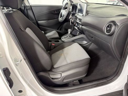 Used 2023 Hyundai Kona SE FWD image 13