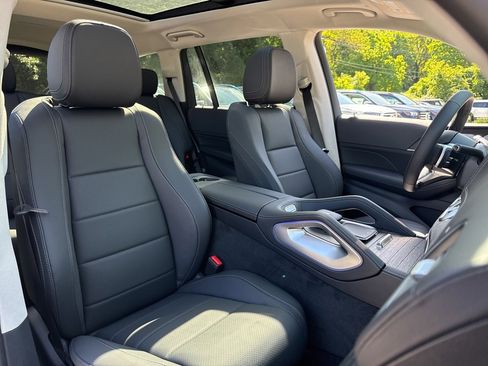 New 2026 Mercedes-Benz GLS 450 4MATIC image 34