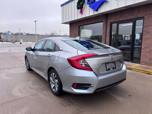 Used 2017 Honda Civic EX image 3