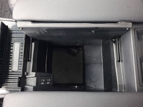 Used 2026 Toyota Sienna XLE Woodland Edition AWD/4WD image 27