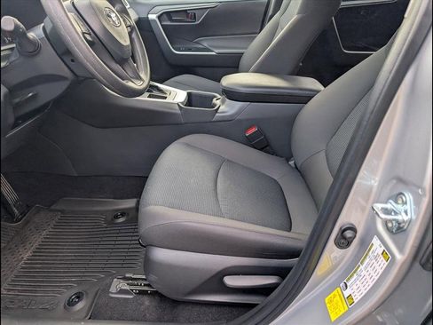 Used 2025 Toyota RAV4 LE image 10