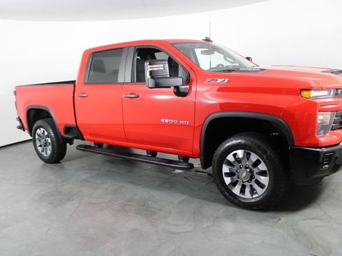 Used 2024 Chevrolet Silverado 2500 Custom w/ Custom Convenience Package AWD/4WD image 11