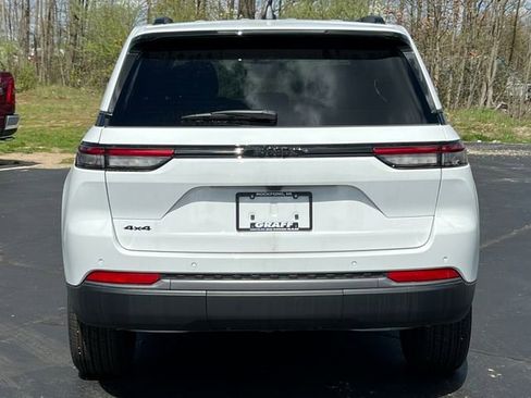 New 2026 Jeep Grand Cherokee Altitude AWD/4WD image 43