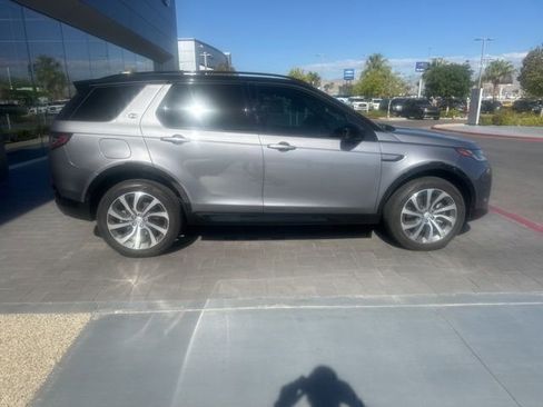 Used 2024 Land Rover Discovery Sport Dynamic SE AWD/4WD image 4