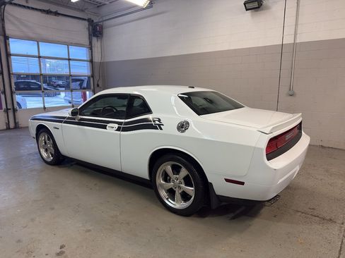 Used 2010 Dodge Challenger R/T image 5
