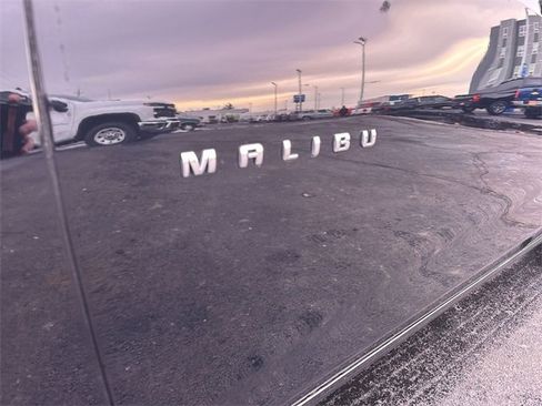 Used 2024 Chevrolet Malibu LT image 31