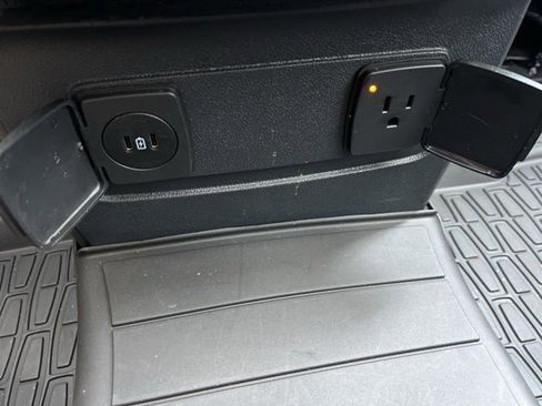 Used 2025 Lincoln Aviator AWD w/ Jet Appearance Package image 15