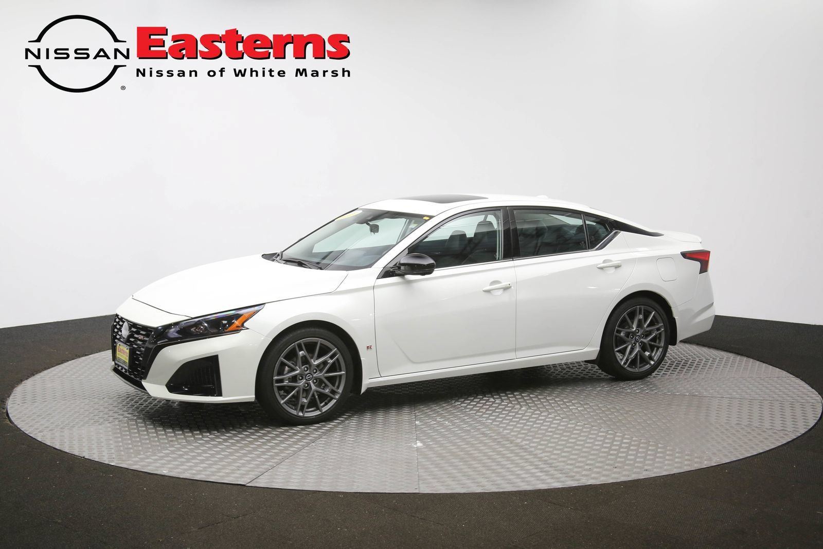 Used 2023 Nissan Altima 2.0 SR FWD image 56