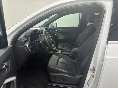 Used 2024 Audi Q3 2.0T Premium AWD/4WD image 9